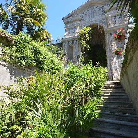Leonardo House 1 *